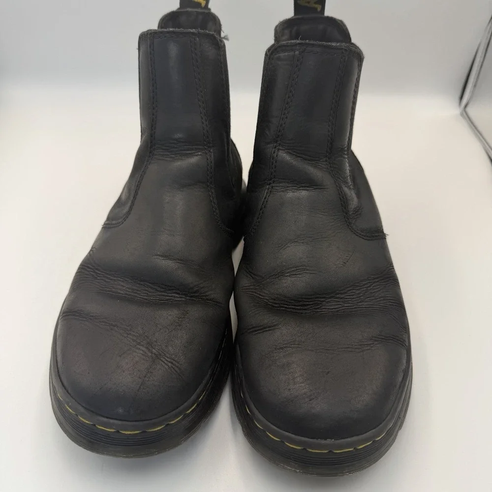Dr. Martens Embury Leather Casual Chelsea Boots in Black Men's 8 - Woman's 9